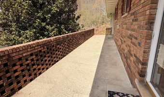4583 COAL RIVER Rd, Arnett, WV 25007