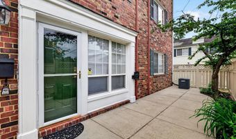 1461 VAN DORN St N A, Alexandria, VA 22304