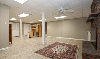 521 W CROSS St, Benton, AR 72015