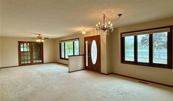 146 Washington Ave, Alden, MN 56009