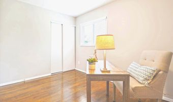 132 N GLADDEN St N, Alexandria, VA 22304