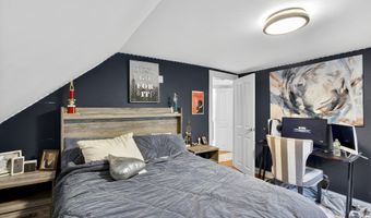 6 North Rd, Foster, RI 02825
