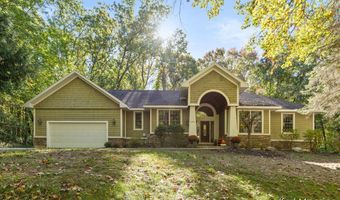 1290 Cramton Ave NE, Ada, MI 49301