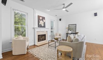 2016 Sablewood Dr, Charlotte, NC 28205