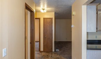 1260 Meadowview Ln, Amherst, OH 44001