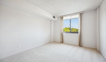7420 WESTLAKE Ter 304, Bethesda, MD 20817