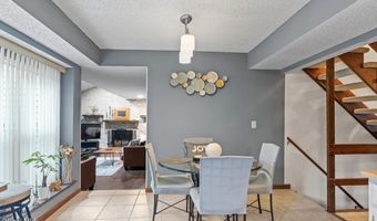 7 Hawthorn Cir, Albany, NY 12203