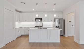 3 Longview Dr 305, Atkinson, NH 03811