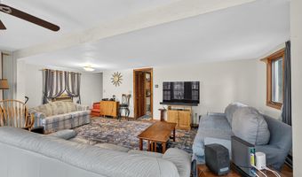 15 Hazen St, Chester, CT 06412