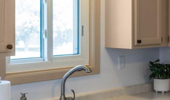 530 E MITCHELL Ave, Appleton, WI 54915