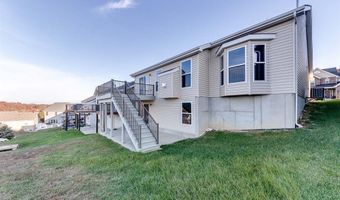 925 Meramec Grove Dr, Ballwin, MO 63021