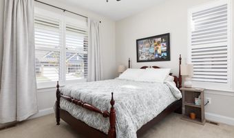 144 COWBIRD St, Lake Frederick, VA 22630