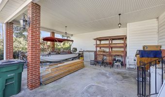 301 S Morgan Ave, Andrews, SC 29510