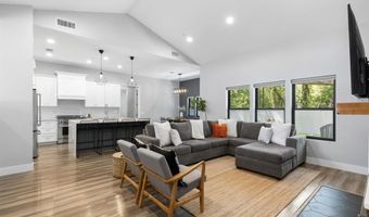 25812 Willow Ln, Escondido, CA 92026
