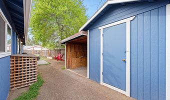 2087 NE Mistletoe Ct 1 & 2, Bend, OR 97701