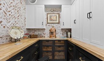 16 Blacks Lndg, Belfast, ME 04915