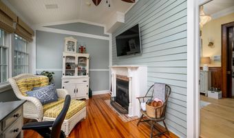 132 Coral St, Beach Haven, NJ 08008