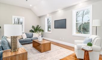 109 Codfish Hill Rd, Bethel, CT 06801