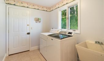 59 Judith Dr, Danbury, CT 06811