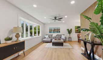 1942 Trail Ridge St, Arlington Heights, IL 60004