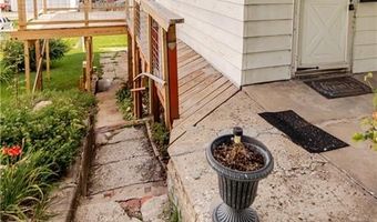1134 Atchison St, Atchison, KS 66002