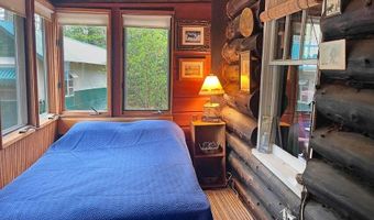 170 E Shore Dr, Adirondack, NY 12808
