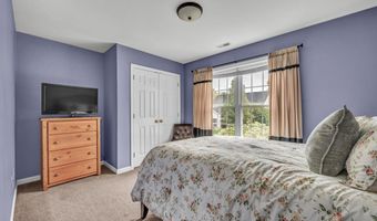 45 Pocono Ln 10, Danbury, CT 06810