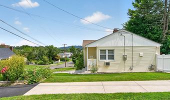 10 Seeley St, Danbury, CT 06810