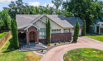 210 NW F St, Bentonville, AR 72712