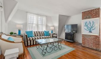 34 Bull St, Newport, RI 02840