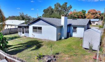 221 DOROTHY St, Auburndale, FL 33823