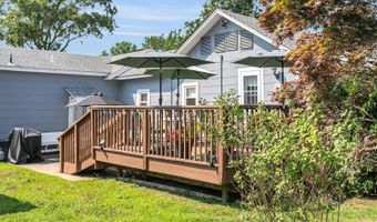 324 E End Ave, Belford, NJ 07718