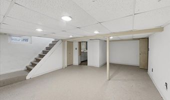 11 Freeman Rd, Albany, NY 12208