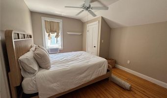 11 Ann St, Newport, RI 02840