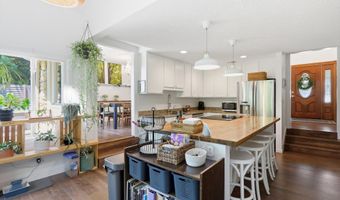1954 Lakeview Dr, Avon, IN 46123