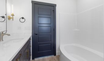 207 W First St W, Carey, ID 83320