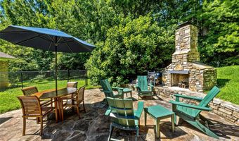 13 Ashley Rd, Asheville, NC 28805