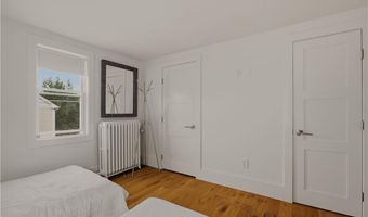 59 Houston Ave, Newport, RI 02840