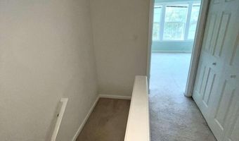 1008 Prestwyck Ct, Alpharetta, GA 30004