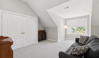15 Curtis Cir 15, Avon, MA 02322