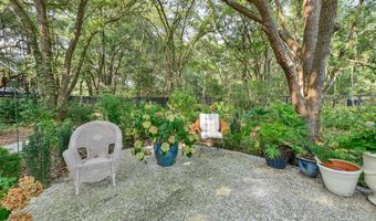 9 Bajala Dr E, Beaufort, SC 29907