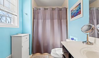 1409 Cable Ave, Beachwood, NJ 08722