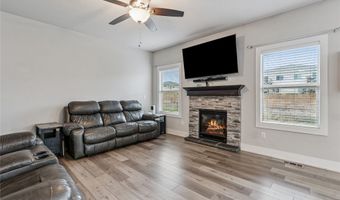 1324 Tuscany Dr SE, Altoona, IA 50009