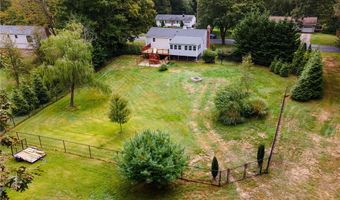 75 Hickory Dr, North Kingstown, RI 02852