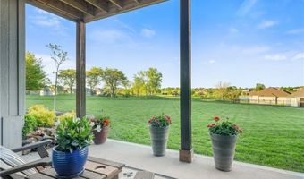 4313 Lakeview Ter, Basehor, KS 66007