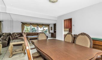 83 The Dell, Albertson, NY 11507