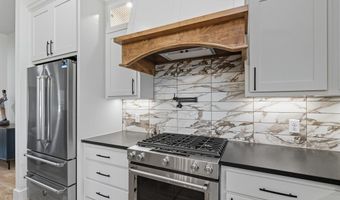 245 Creek Crossing St, Alvord, TX 76225