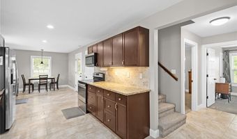 5701 Marine Rd, Alhambra, IL 62001