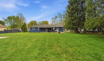 1032 Summer St, Algonac, MI 48001
