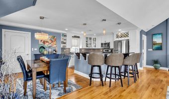 21 W Magnolia Ave, Beach Haven, NJ 08008
